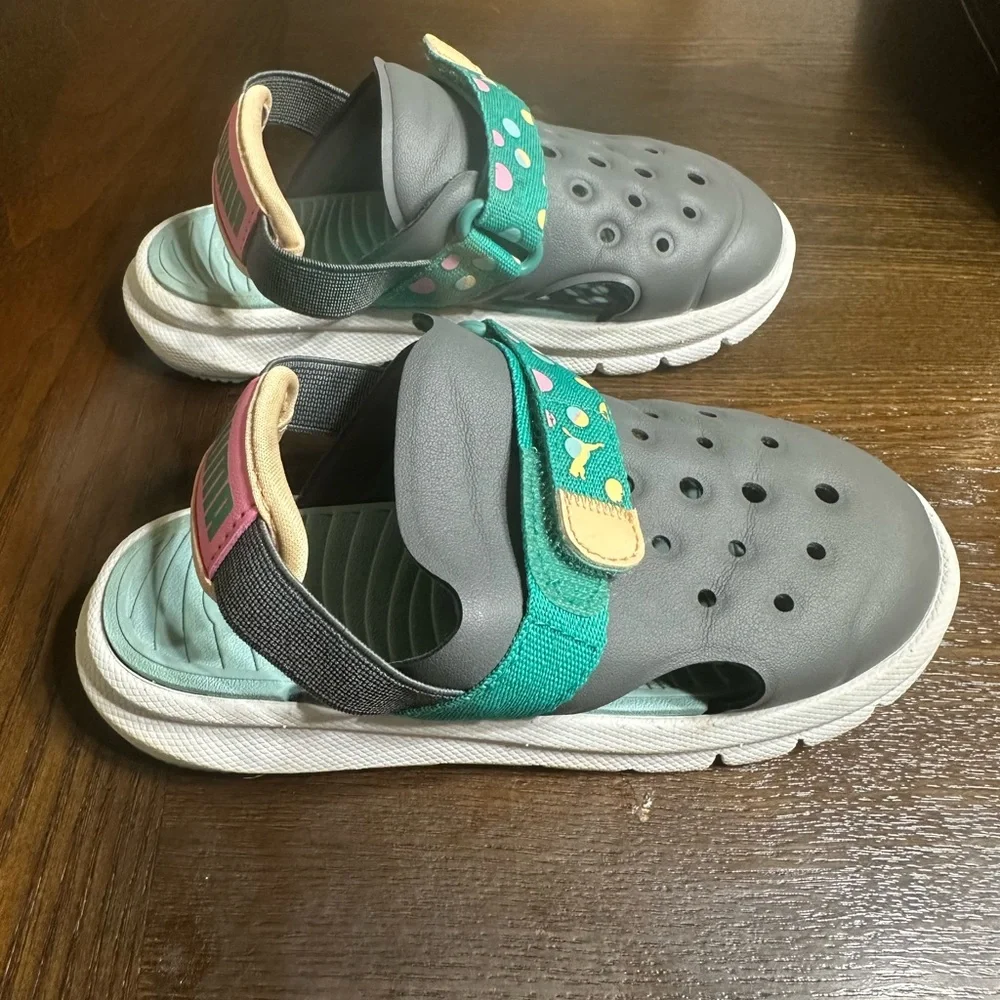 Puma Kids Gray Clog Sandals with Teal Polka Dot‎ Strap